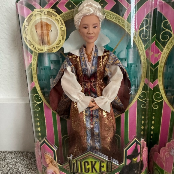 Wicked Shiz Dolls Elphaba and Madame Morrible by Mattel NWB - last pair - Picture 3 of 7